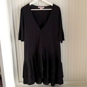 In Every Story Black v-neck ruffle dress